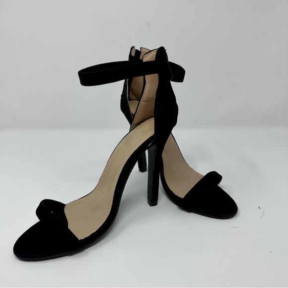 Black Velvet Strap On High Heel dress Shoes NWOT. Never worn. - Picture 2 of 5